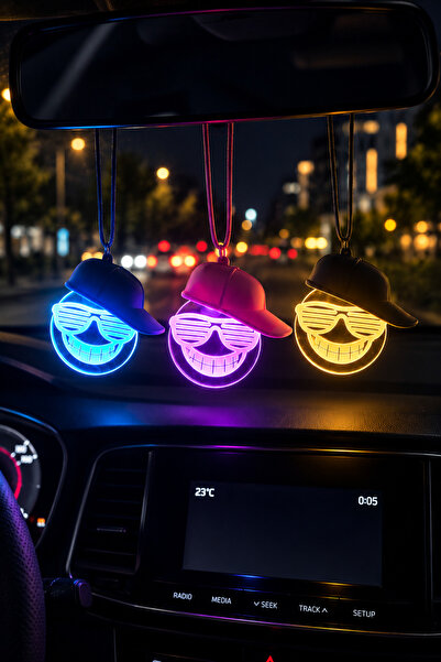AutoLuxa Araç İçi LED Havalı Emojili Şapkalı Dekoratif Dikiz Aynası Süsü (Mav...