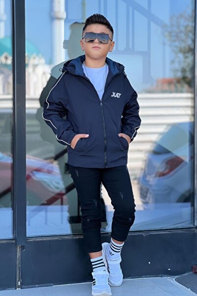 Pina Kids Αγορίστικο εποχιακό παλτό με κουκούλα, ριγέ μανίκια και στάμπα από ...