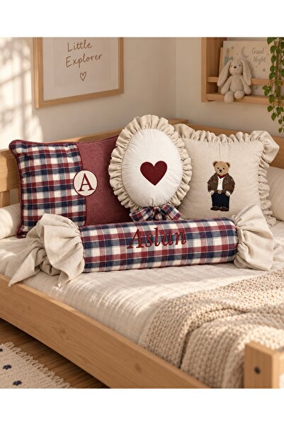 Hey Little Dear Kişiye Özel İsim Nakışlı Heritage Bear 4'lü Yastık Seti