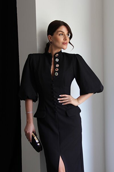 Julidress Μαύρο φόρεμα με σχέδιο στενής εφαρμογής, με πέτρινα κουμπιά και λεπ...