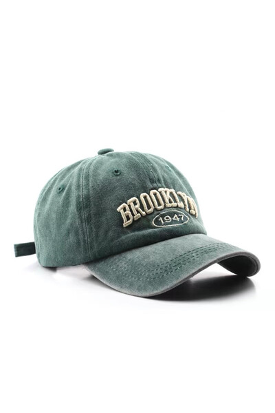Choice Adjustable green Male vintage letter embroidered duckbill cap for outd...