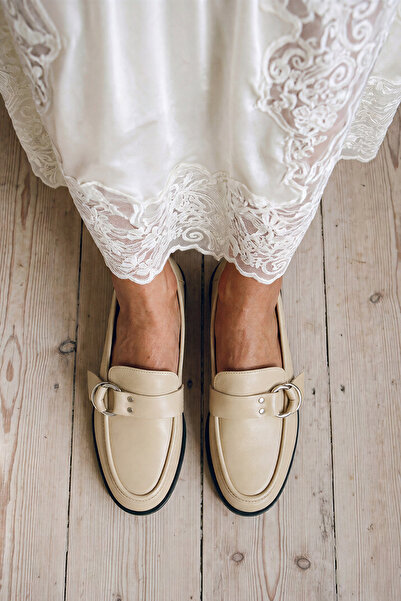 LUTVELIZADE Loafer 2603 - Metal Toka Detaylı Bej Kadın Loafer