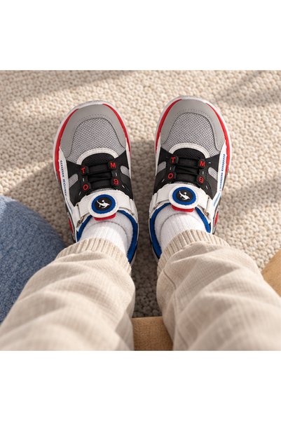 rs riva shoes أحذية رياضية لكرة السلة للأطفال |   أحذية طبية - مضادة للانزلاق - خفيفة الوزن ومريحة |   شريط فيلكرو |   اليوميات والمدرسة كولا