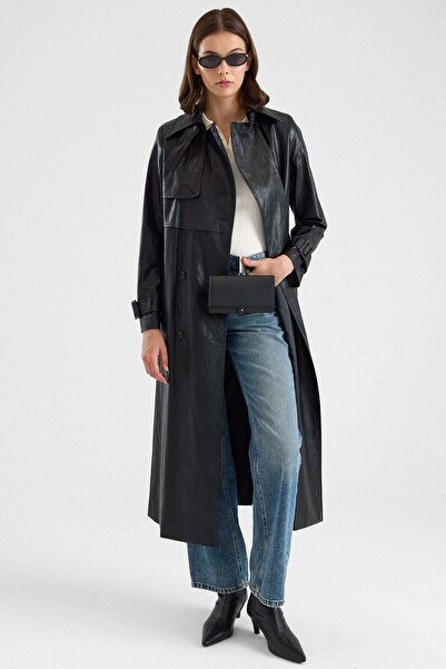 Olcay Cape and Buckle Detailed Crush Leather Trench Coat Black 6900