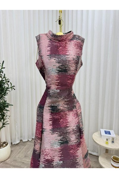 dalaa Hind's dress
