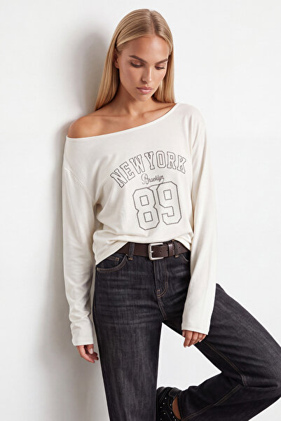 Trend Alaçatı Stili Women's white boat neck printed modal sweatshirt alc-x15731