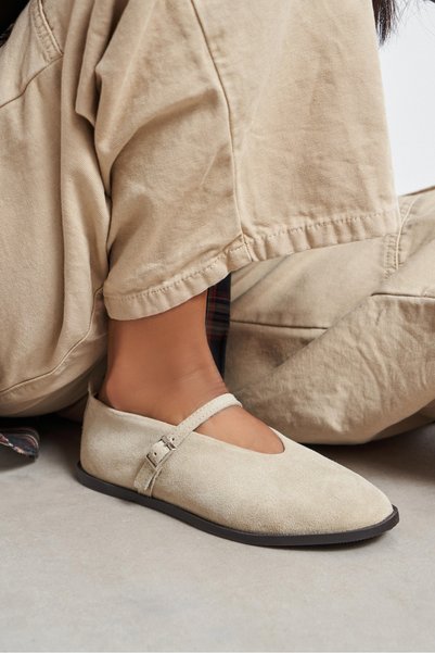 NİŞANTAŞI SHOES Nora Beige Suede Leather Buckle Detail Flat Sole Women's Ballerinas