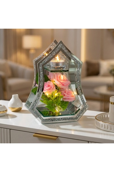 Ornament24 Aranjament floral cu trandafiri roz, in suport din sticla cu luman...
