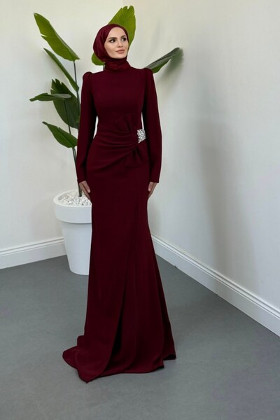 MERVEN AKYÜZ Holy Yandan Fiyonklu Taşlı Balık Abiye Vişne Çürüğü