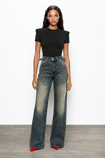 LAULEİ Kelly Straight Jean with Belt Detail