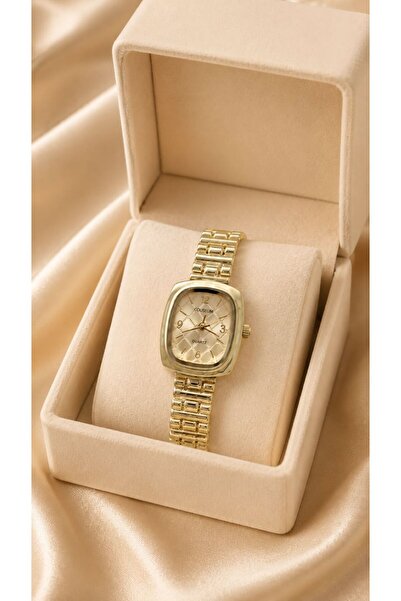 COLİESUM Coliseum Gold Metal Kordon Kadın Saati