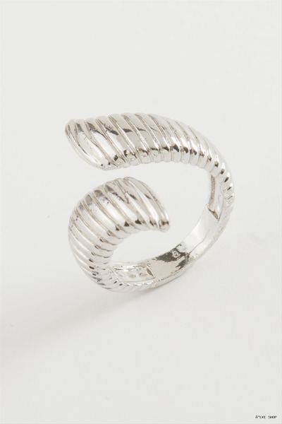 ZERO LAND Ilkestor Oval Striped Metal Ring (10116) Silver Color