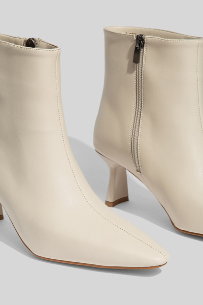 camaiore Beige Vegan Leather Special Design Short Heel Women's Boots