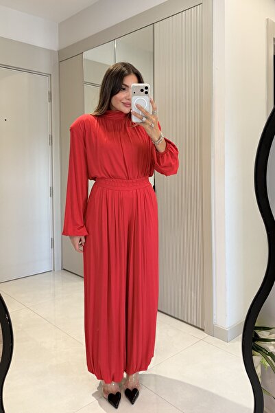 Gizem Ecemiş Stellar Kırmızı Vatkalı Bluz Şalvar Takım