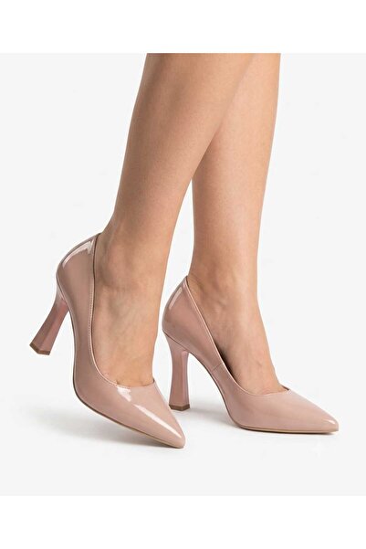 Kadeh Topuk Klasik Stiletto Kadın Ayakkabı