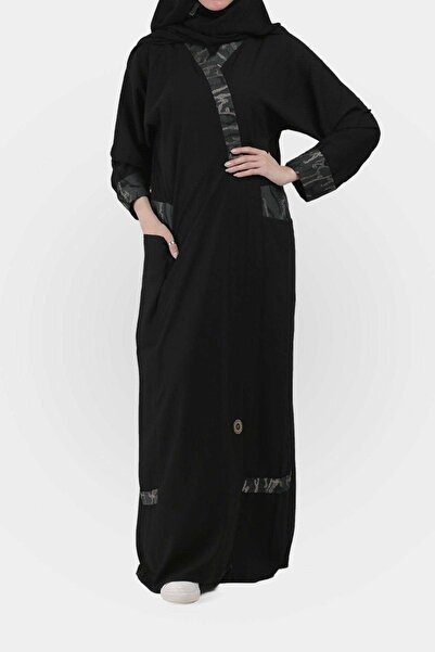 FASHION عباءة خضراء من الكريب المغطى بالتافتا مع جيب أمامي