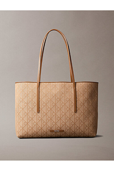 Calvin Klein Kadın Emblem Trio Jacquard Tote Çanta