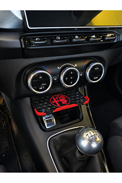 ALFA ROMEO GİULİETTA TELEFON TUTUCU KIRMIZI RENK AVTGİU