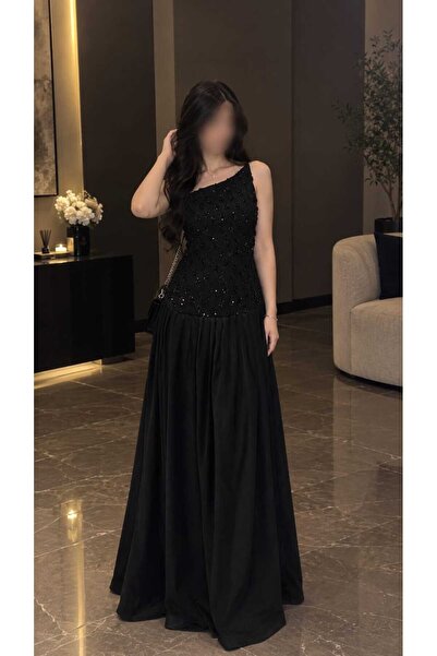Generic Brand فستان اسود مناسب لجميع المناسبات 👗