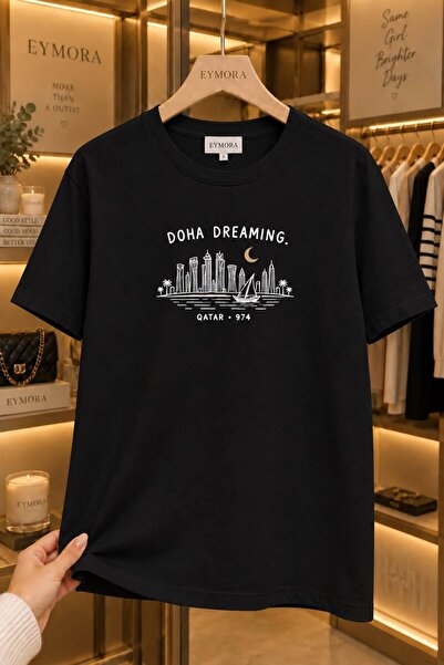 EYMORA Μπλουζάκι Unisex με στάμπα με σιλουέτα της πόλης του Κατάρ - "Doha Dre...