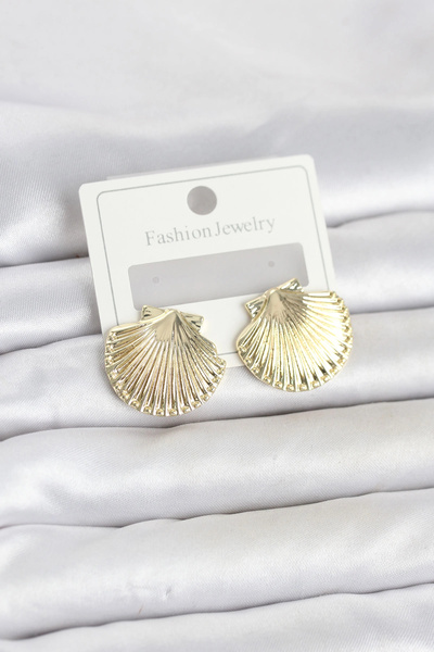 Livenda Gold Color Brass Sea Shell Model Women's Earrings Tj-Bkp11849