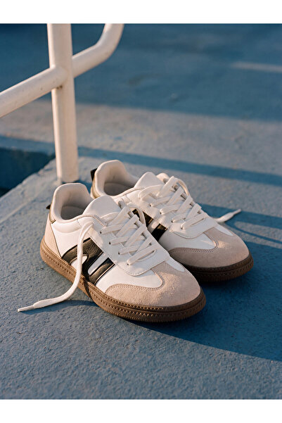 LC Waikiki Alita City Suede Look Girls' Sports Shoes with a Difference