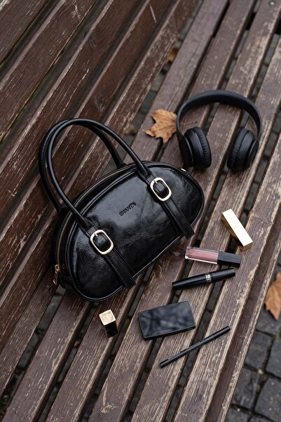 Shanta Black Wrinkled Patent Leather D62 Gold Buckle Oval Design Large Intern...
