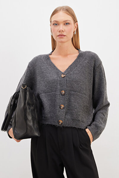 Fulla Moda Buttoned V-Neck Knitwear Cardigan