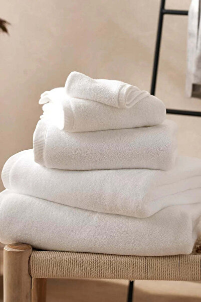 THE WHITE COMPANY Spa Organic Turkish Cotton 100% Cotton Hand Towel - White, ...