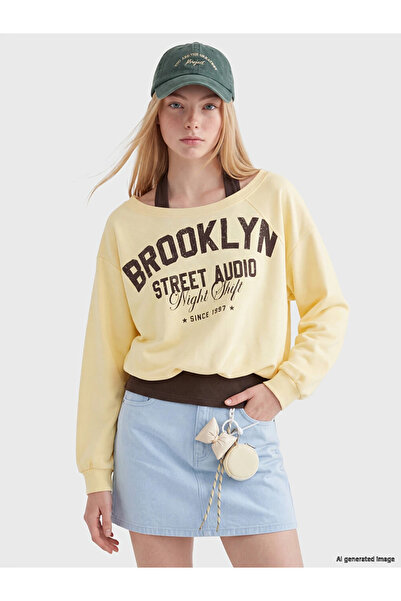 LC Waikiki Sarı Kayık Yaka Soft Touch Kadın Sweatshirt