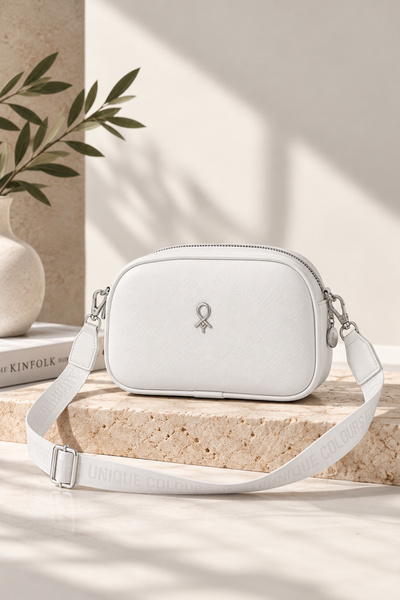 Les Crioch Women's White Crossbody Bag Soft Textured, Small Size Daily Should...