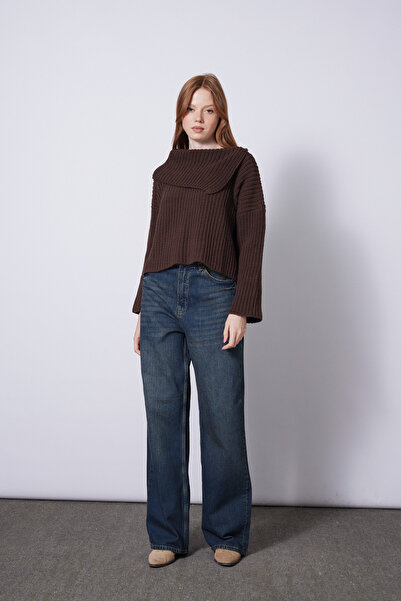 Nisan Asymmetric Collar Oversize Knitwear Sweater Brown