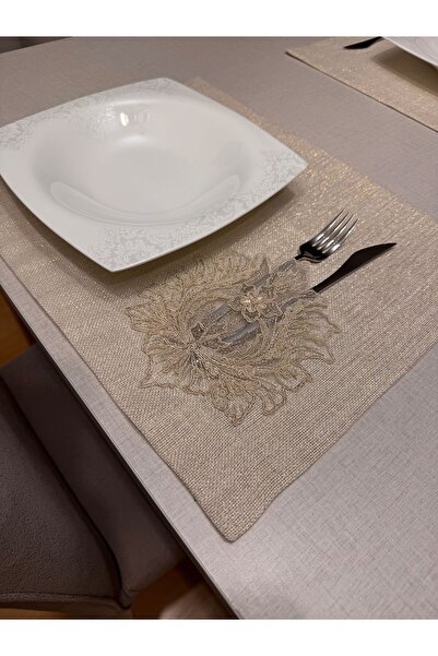 Zeren Home Fransız Dantel Detaylı Simli Amerikan Servis 35x45 cm – Leke Dayan...