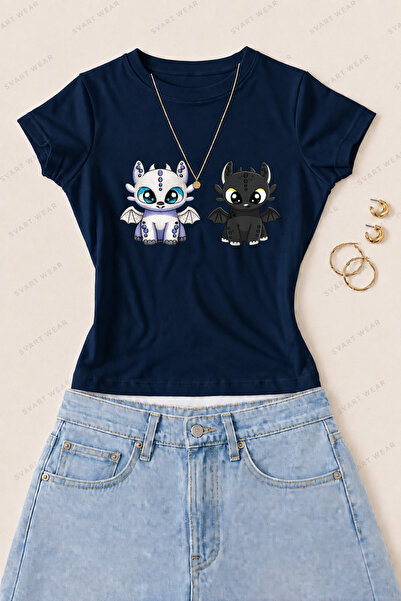 SVART WEAR تي شيرت نسائي ضيق من القطن الليكرا مطبوع عليه تنين لطيف - أزرق داكن