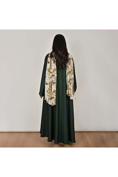 HAWRAA ABAYA عباية لف باللون الاخضر بقصة كلوش وأكمام واسعة مع طرحة مشجرة طقم