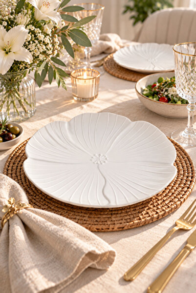 welcomein Porselen Pasta Tabağı 20 CM – Çiçek Formlu Şık Sunum ve Tatlı Tabağı