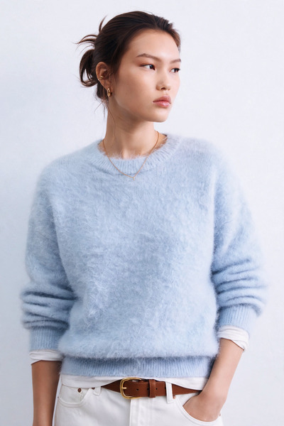 BARRELS AND OIL Women's crew neck oversized knit sweater - baby blue