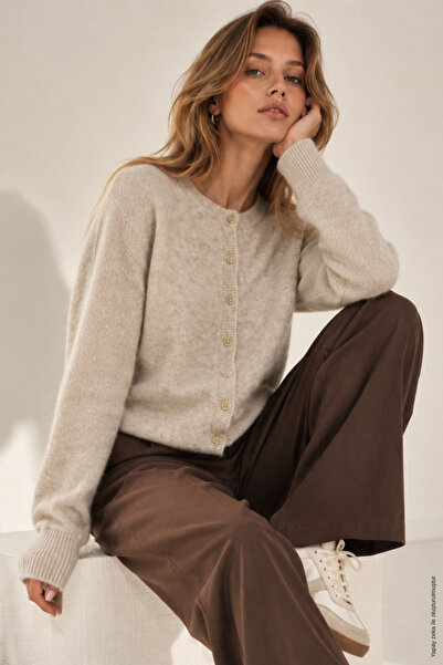 WILD BEE Women's Beige Soft Textured Buttoned Knit Sweater