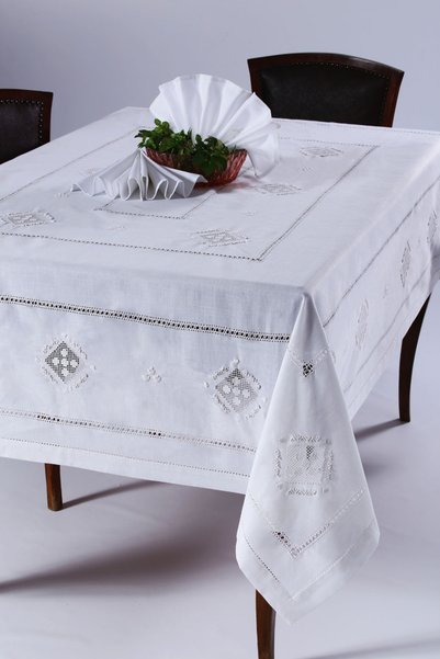 Silk Fashion Χειροποίητο τραπεζομάντιλο 8702 (170εκ x 220εκ) λευκό