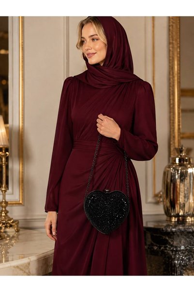 womenacs حقيبة سهرة سوداء اللون بتصميم على شكل قلب من مادة حجرية غير لامعة مع حزام سلسلة لحفلات الزفاف والخطوبة
