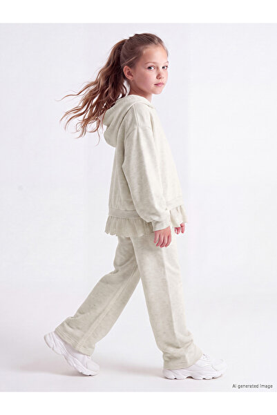 LC Waikiki Rmz Gi̇yi̇m Farkiyla Hooded Ruffle Girls' Tracksuit Set