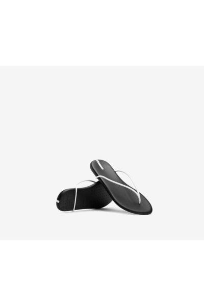 İpanema Women Starch Ting Thong Slipper, Black