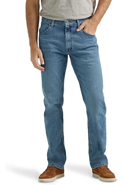 Wrangler Authentics جينز كلاسيكي للرجال بخمسة جيوب وقصة عادية مرنة