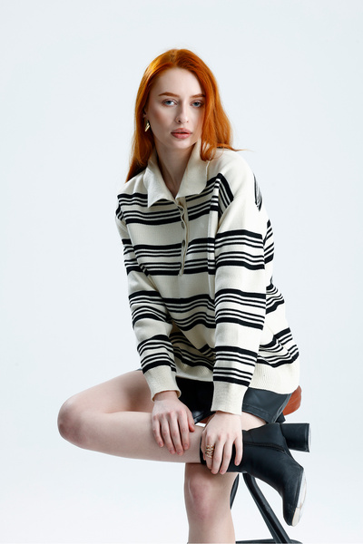 Madame QAN's Striped Polo Collar Knit Sweater