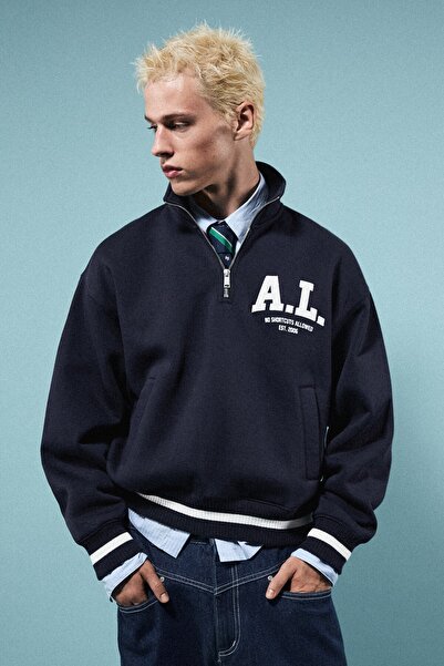 Bershka Yarım fermuarlı armalı sweatshirt