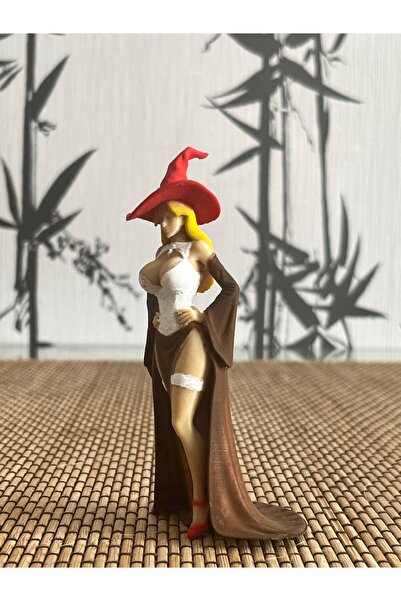 12 cm Cadı kadın figürü 3D elle boyama