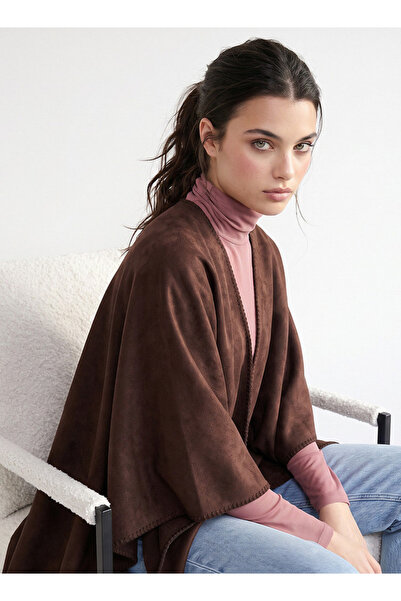 FAV BLANKET STITCH SHOULDER DETAIL CAPE