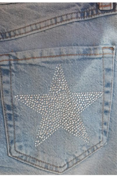 Generic Brand Ripped Detailed Denim Shorts: the Most Statement-Making Denim Shorts of the Summer! Impressive Elegance New Season Collection