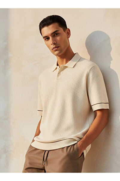 FAV Smart Textured Polo T-shirt