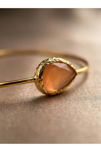 Beatis Salmon Color Stone Detailed Gold Color Open End Women's Bracelet
